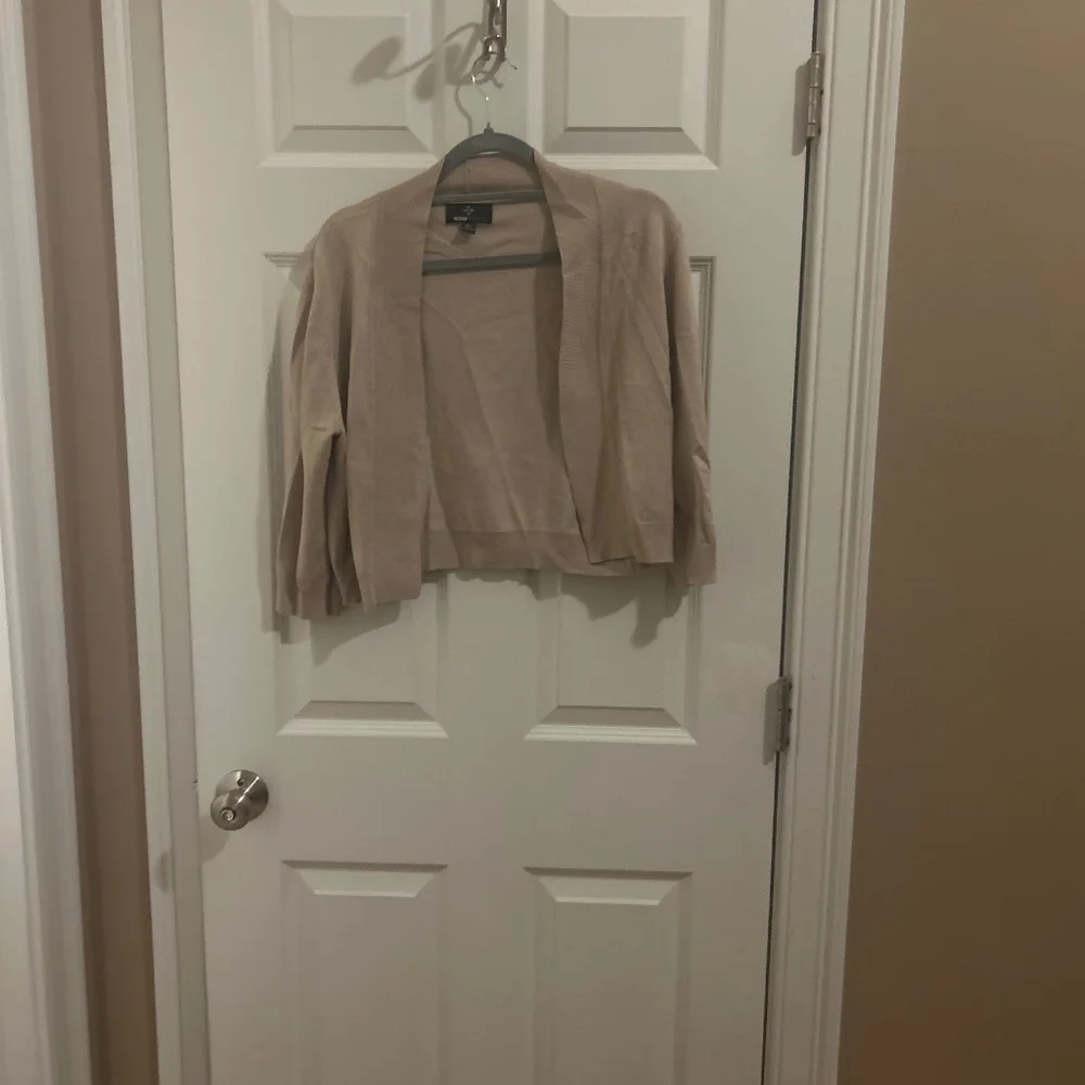 Cardigan - Picture 1 of 2